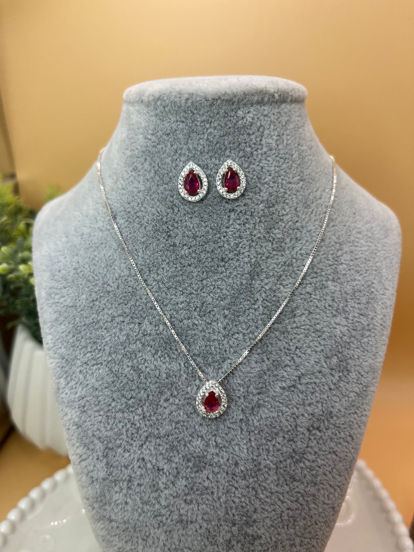 Conjunto Cravejado prata 925