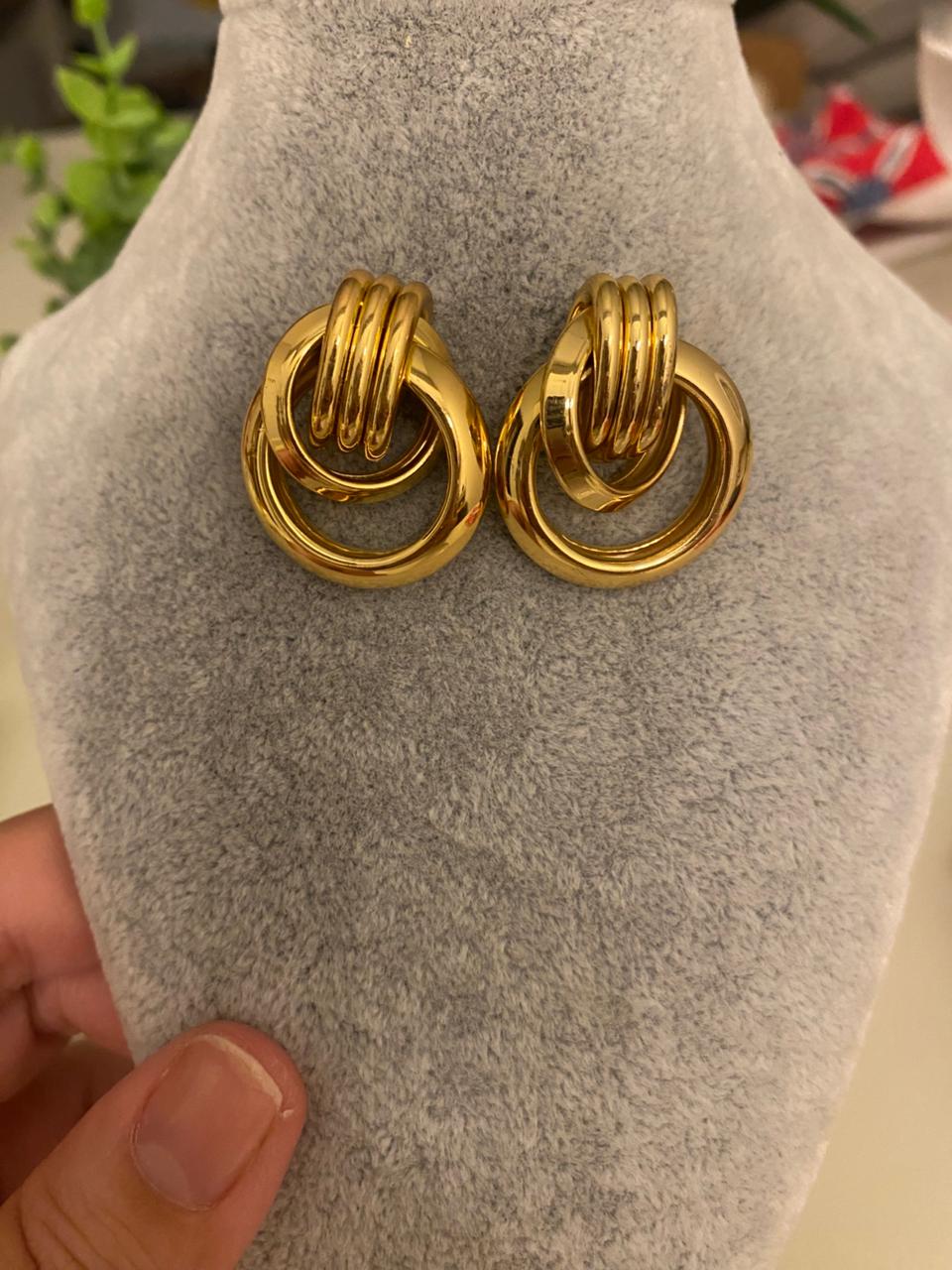 ⭐Brinco Dourado Entrelaçado