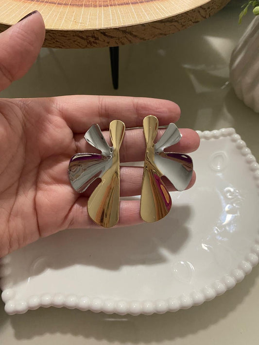 Brinco Folheado duplo banho - prata e dourado