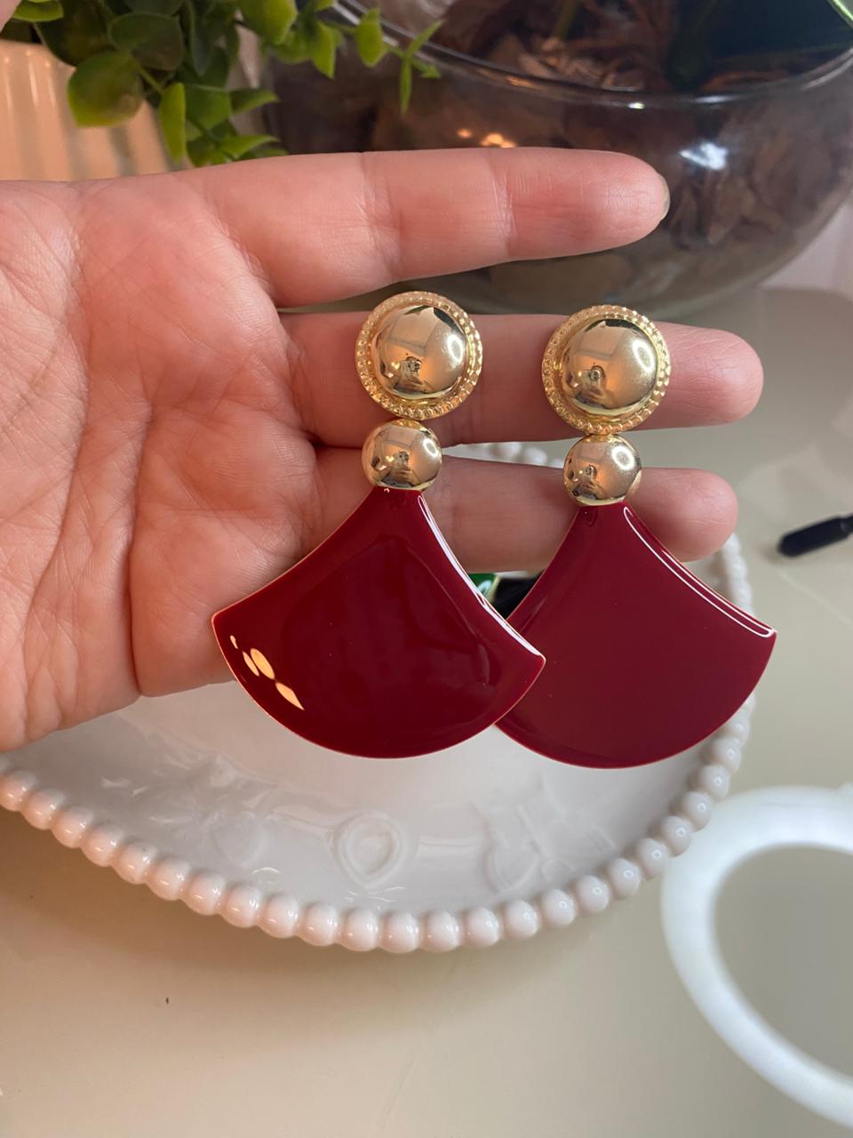 ✨ Brinco Leque Glam – Moderno, imponente e cheio de personalidade