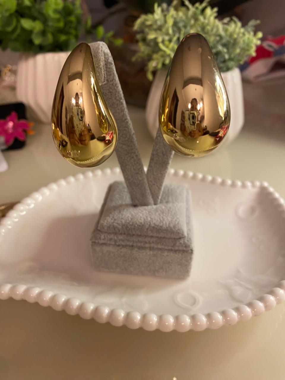 ✨ Brinco Gota Dourada
