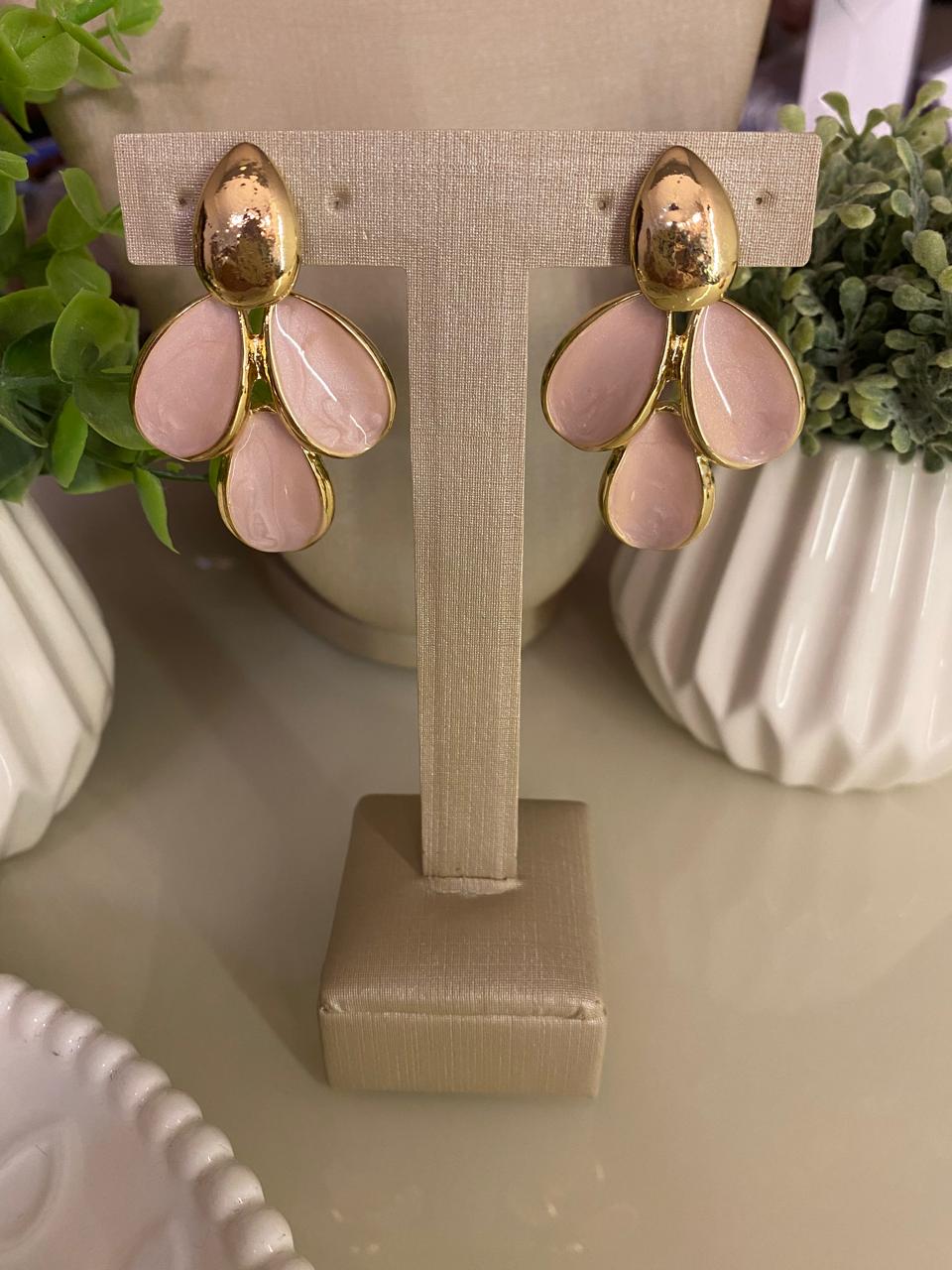 Brincos Flora: Um para cada versão de você! 🌸