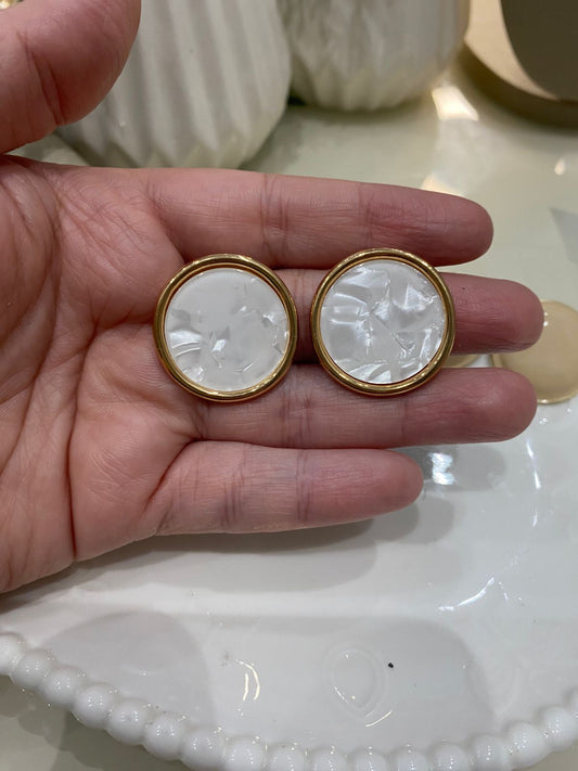 Brinco Classic Madre pérola